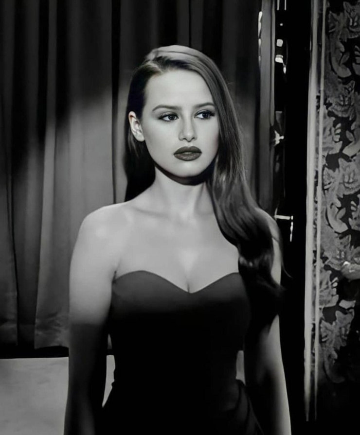Madelaine Petsch