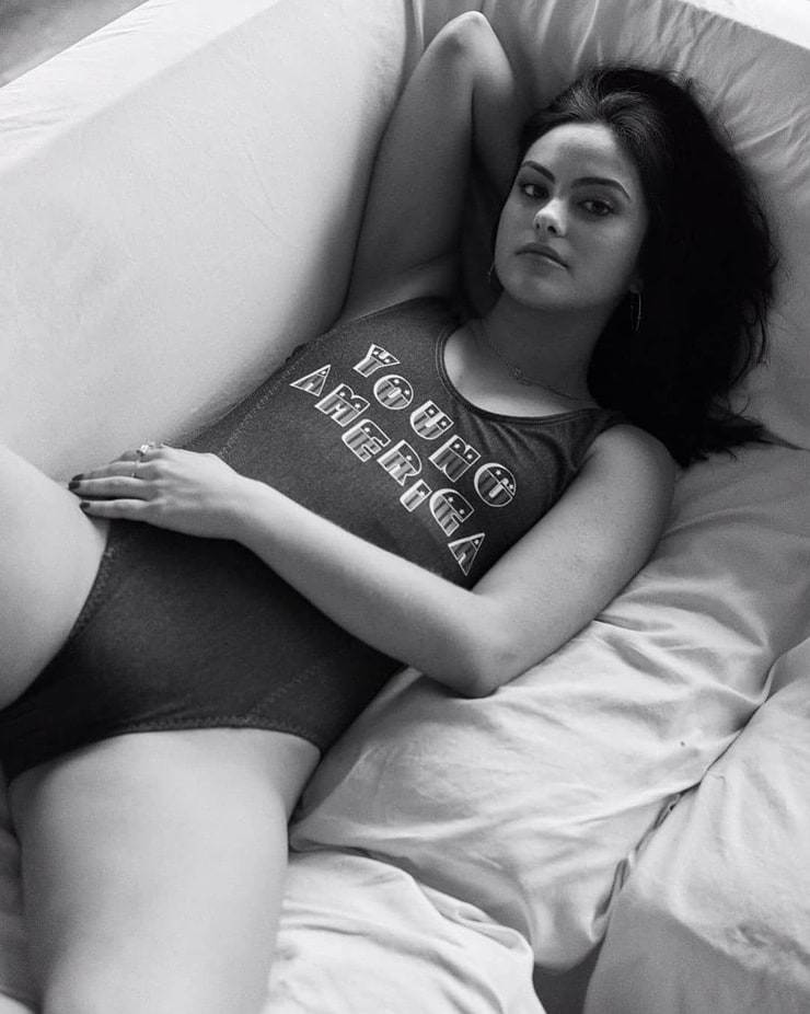 Camila Mendes