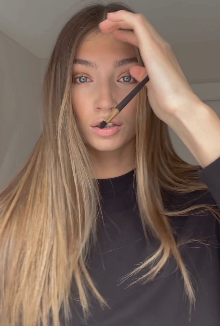 Lorena RAE