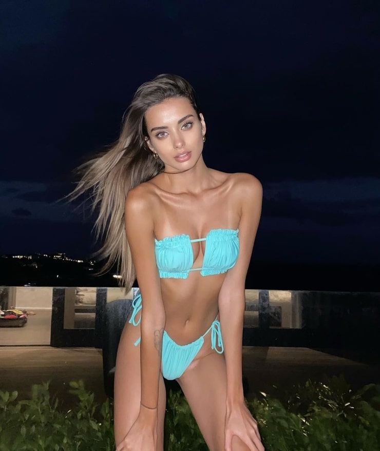 Liza Kovalenkoo Liza Kovalenkoo