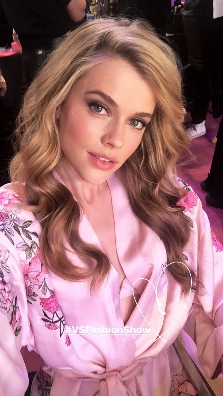Victoria Lee Victoria Lee
