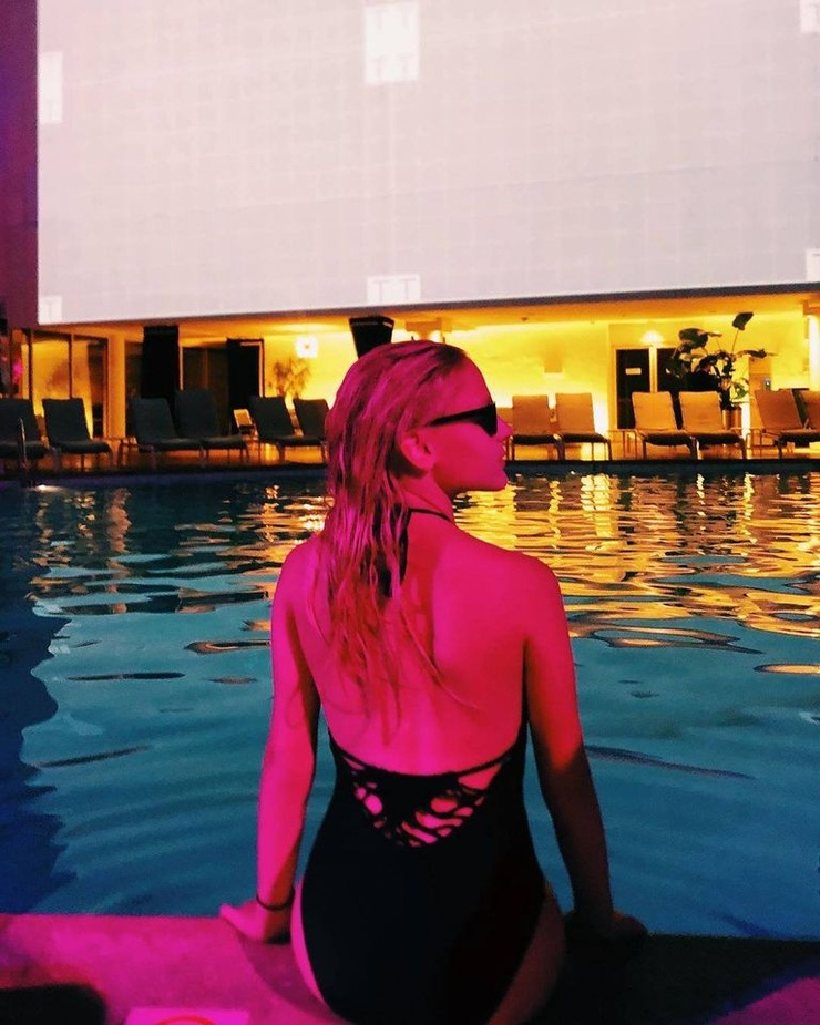 Alyvia Alyn Lind