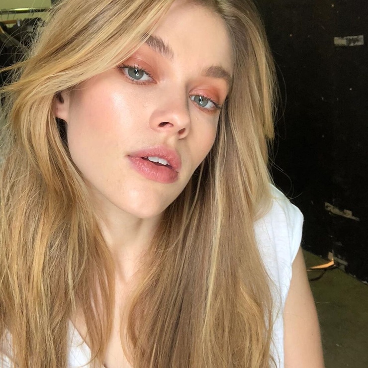 Victoria Lee Victoria Lee