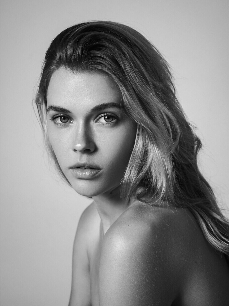 Victoria Lee Victoria Lee
