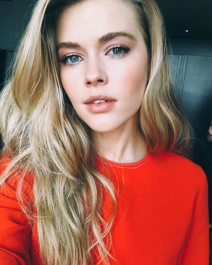 Victoria Lee Victoria Lee