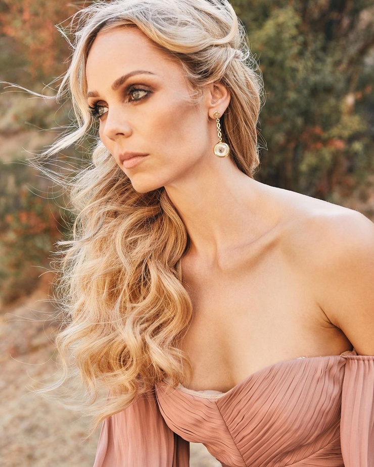 Laura Vandervoort Laura Vandervoort