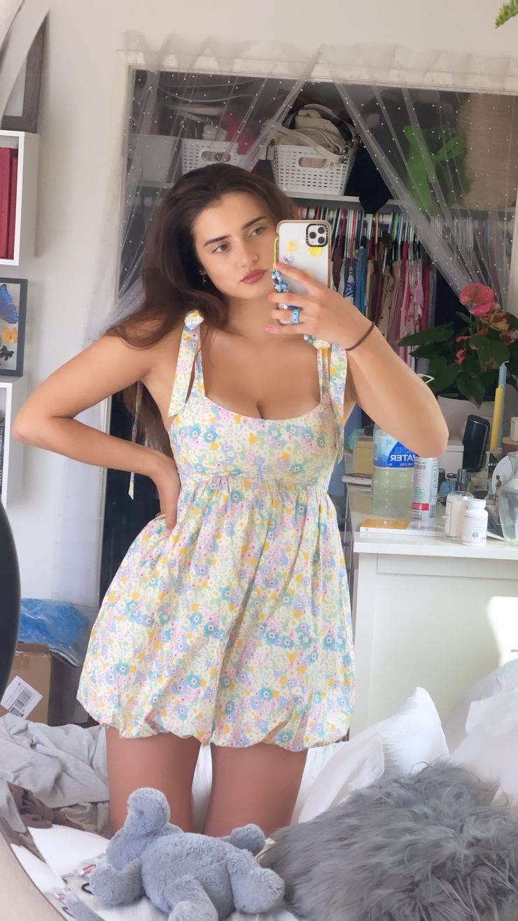 Sarah Curr Sarah Curr