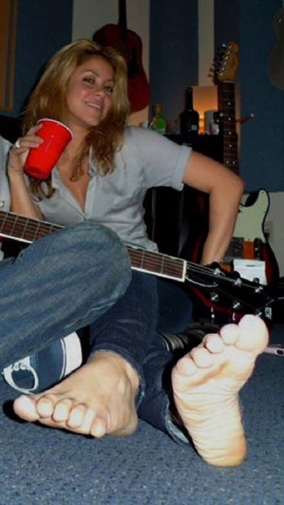 Shakira Shakira