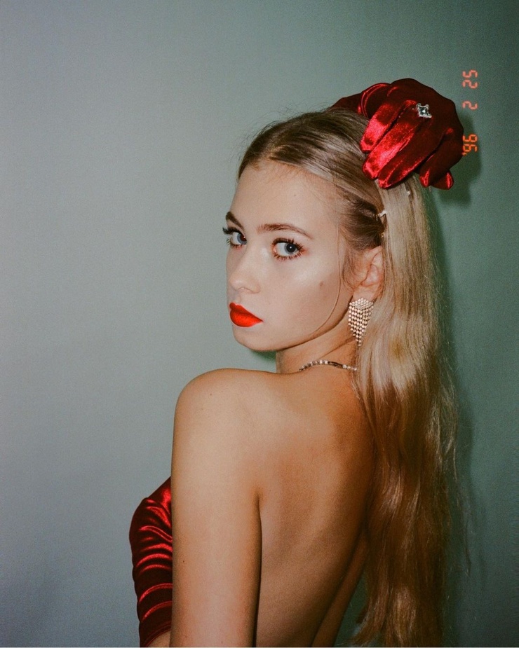 Ulyana Chzhan Ulyana Chzhan
