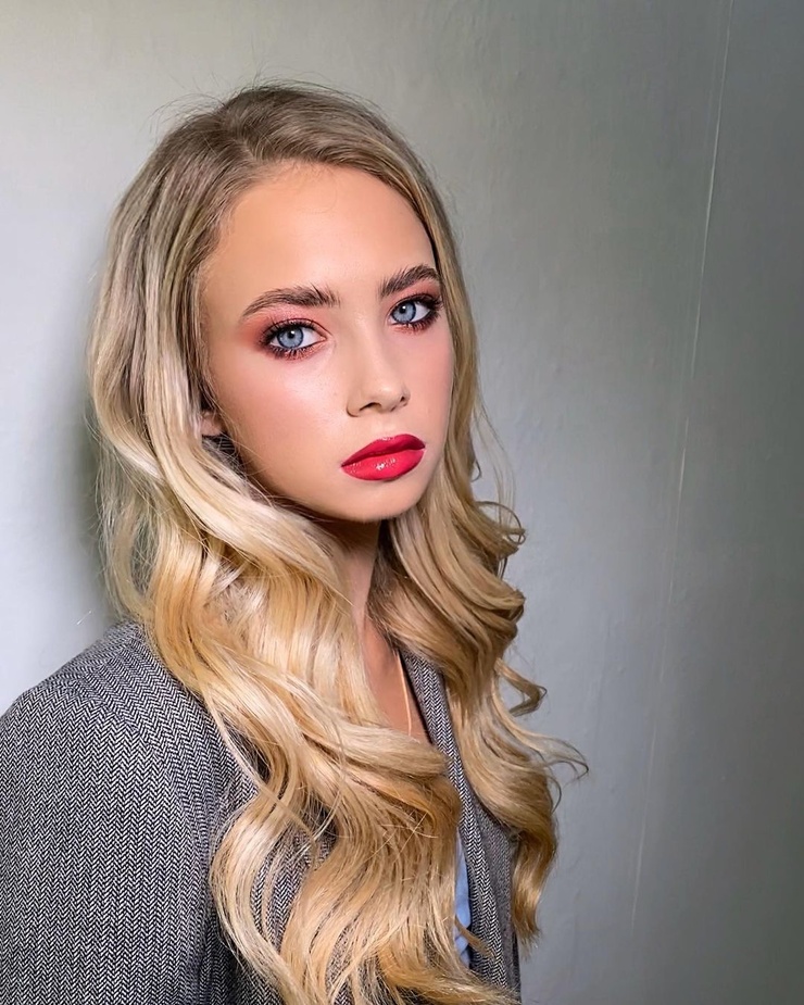 Ulyana Chzhan Ulyana Chzhan
