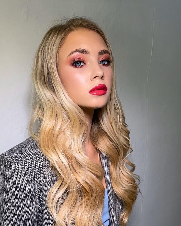 Ulyana Chzhan Ulyana Chzhan