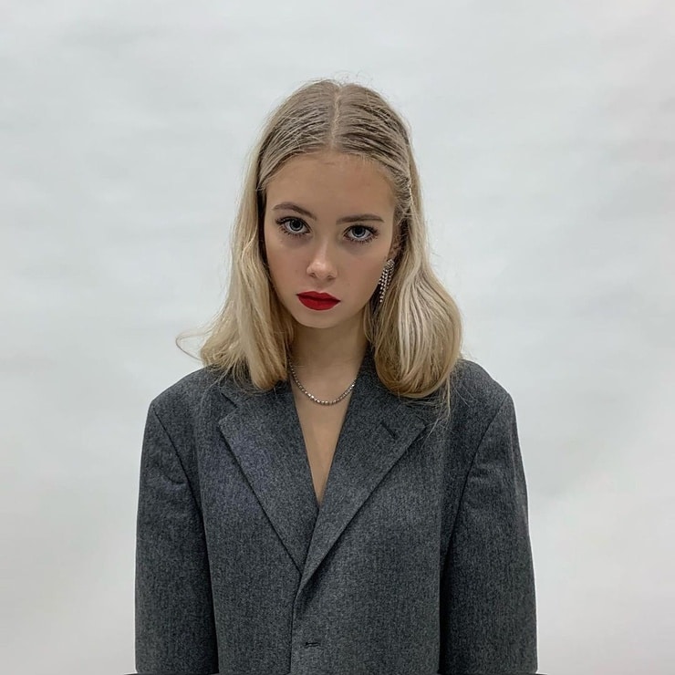 Ulyana Chzhan Ulyana Chzhan
