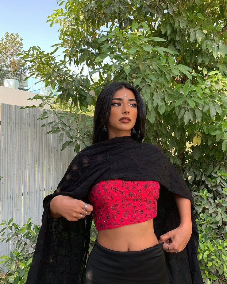 Iffat Marashi