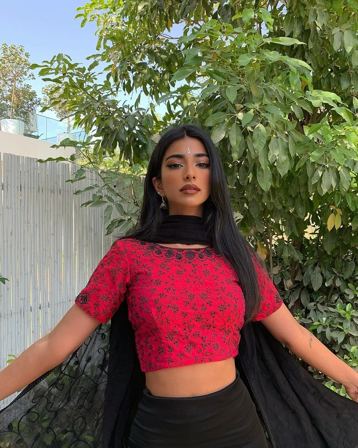 Iffat Marashi