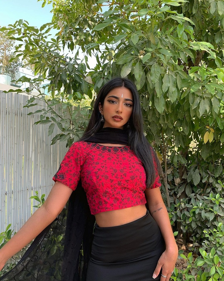 Iffat Marashi