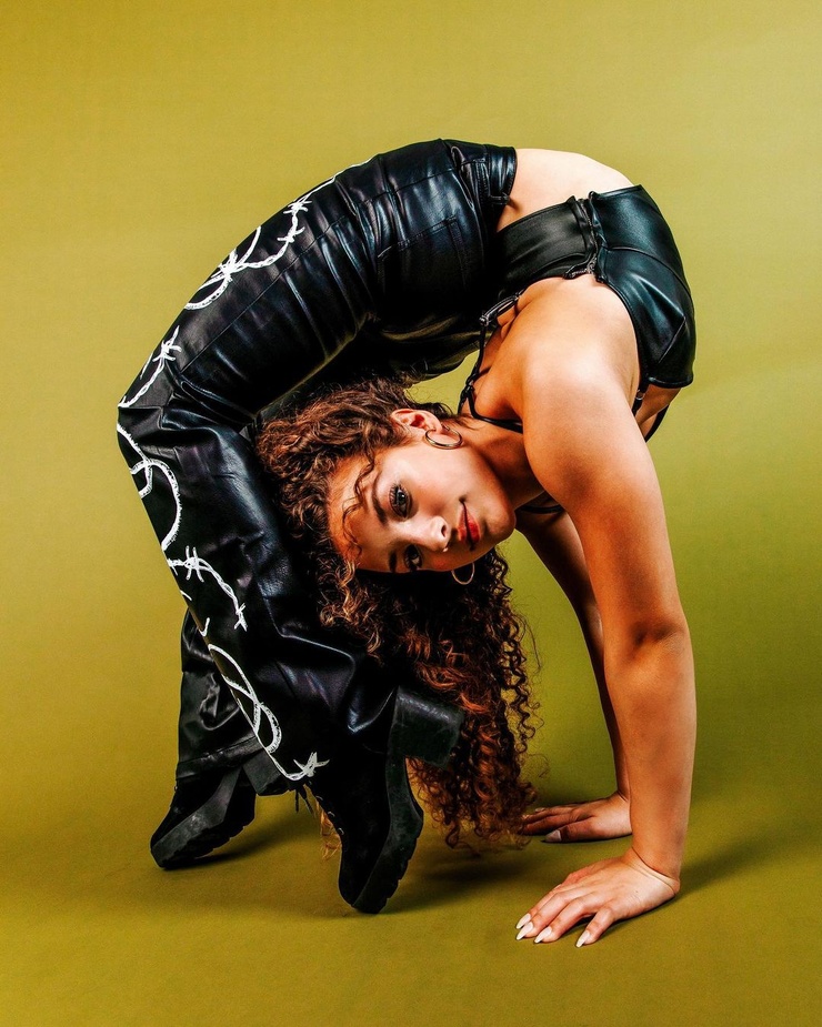 Sofie Dossi Sofie Dossi