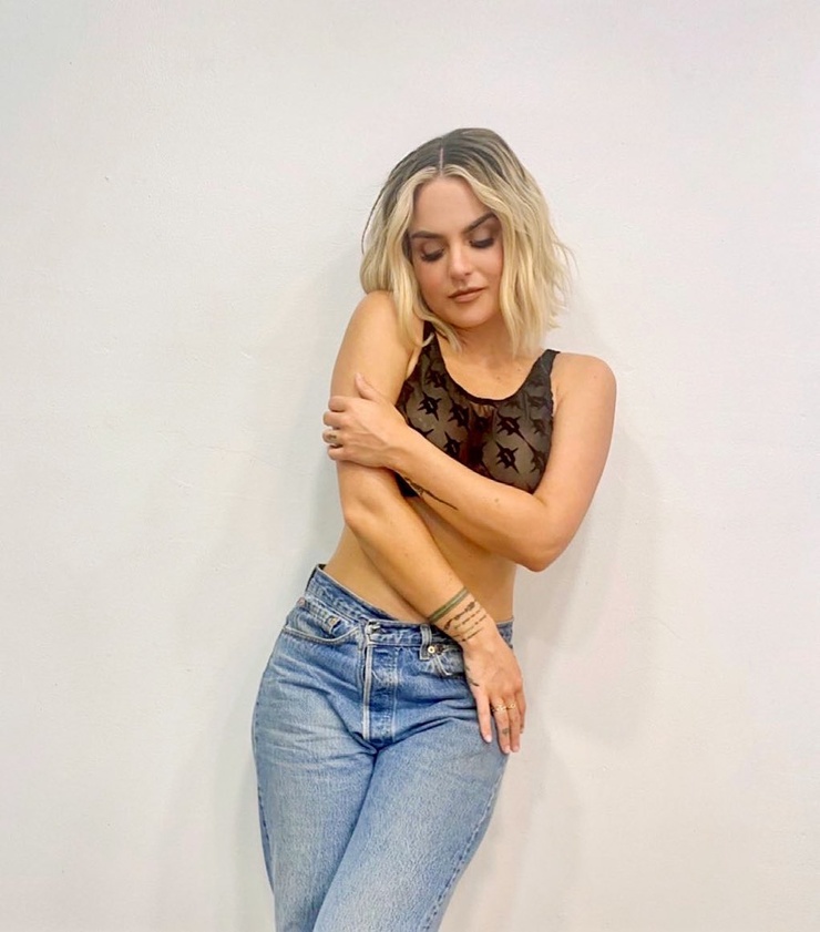 Joanna 'JoJo' Levesque