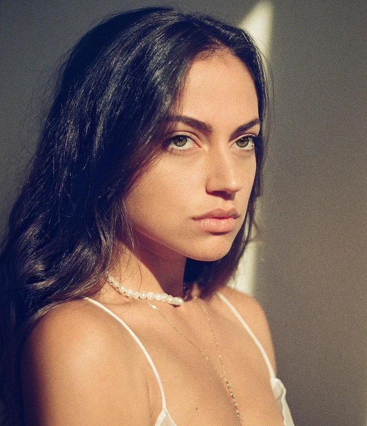 Picture Of Inanna Sarkis 3736