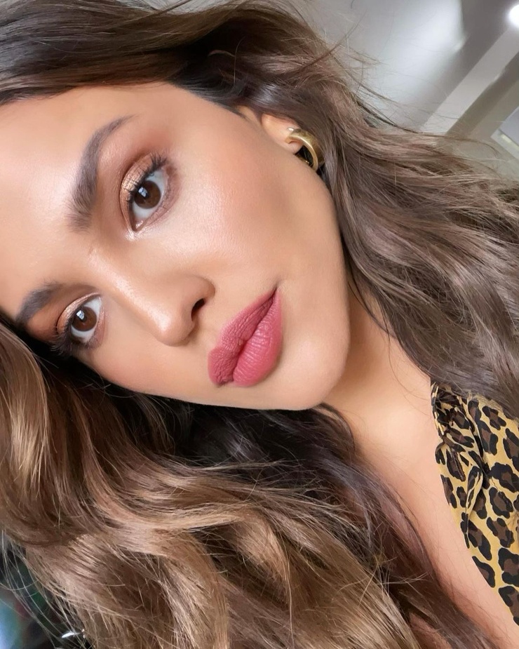 Eiza Gonzalez