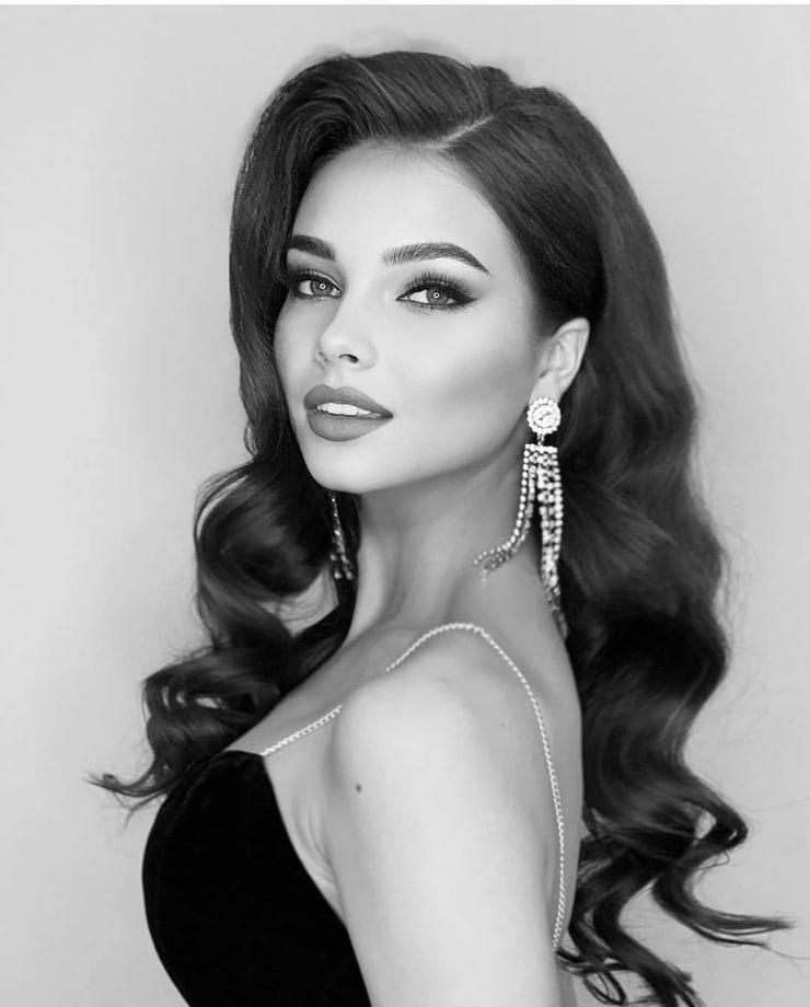 Yulia Polyachikhina Yulia Polyachikhina
