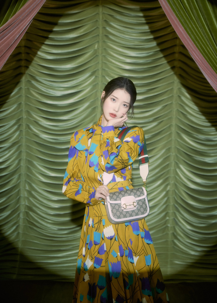IU