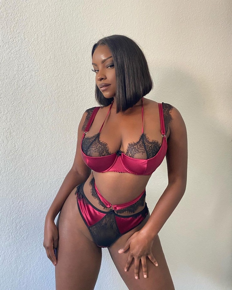 Savannah Perkins
