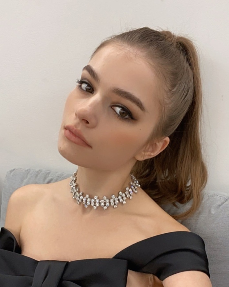 Yaryna Kostyuk Yaryna Kostyuk