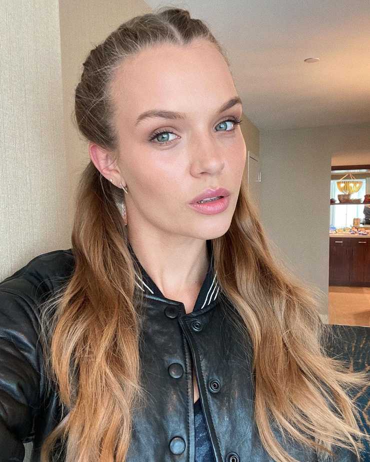 Josephine Skriver Josephine Skriver