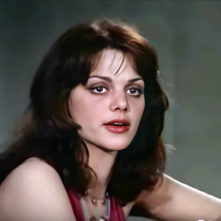 Tina Aumont Tina Aumont