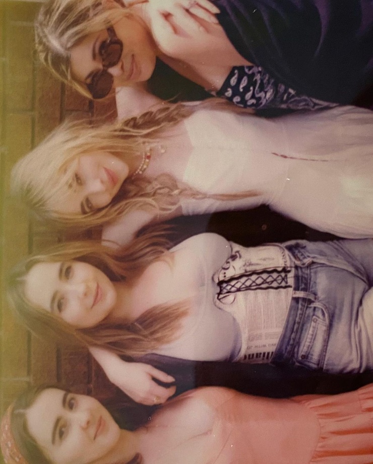 Sabrina Carpenter Sabrina Carpenter
