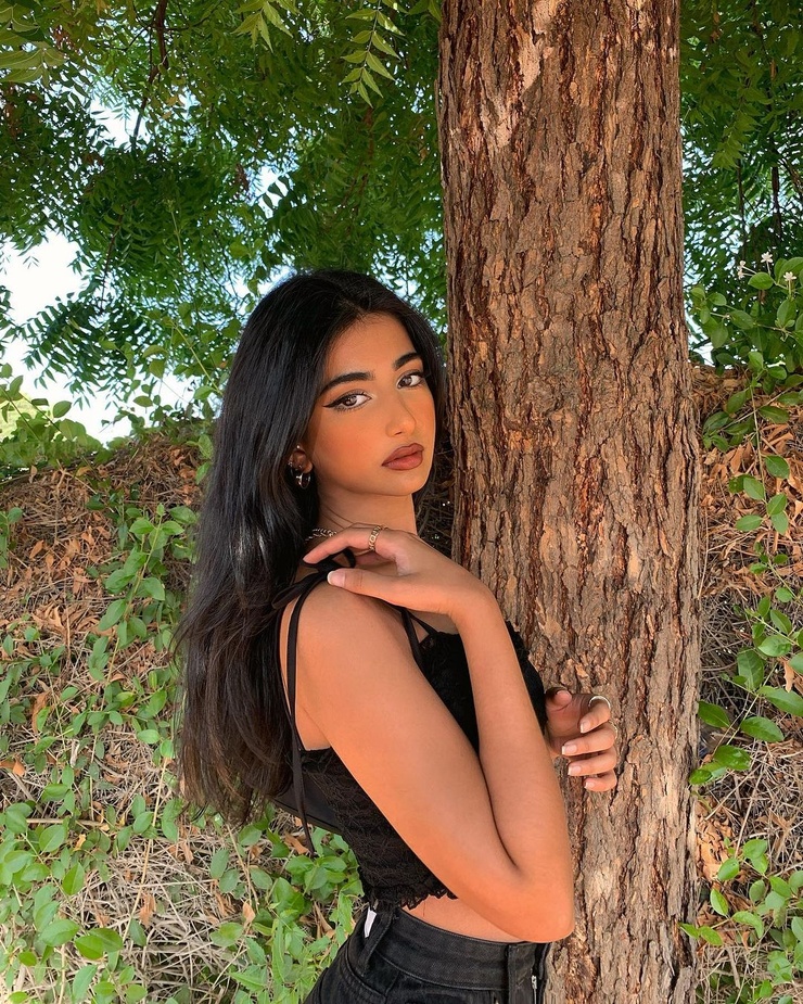 Iffat Marashi