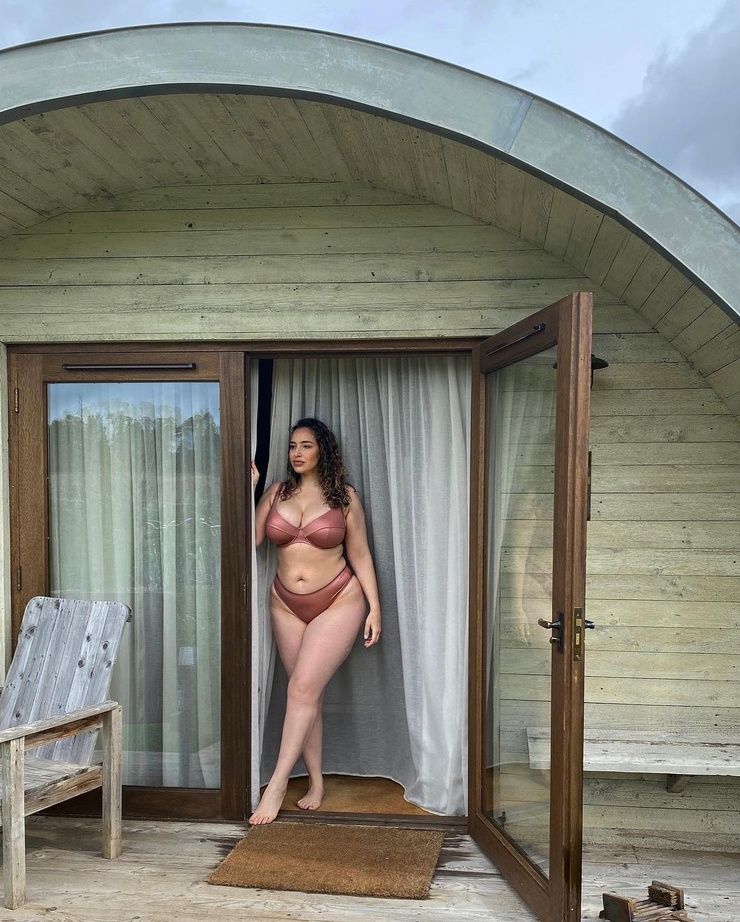 Jada Sezer Jada Sezer