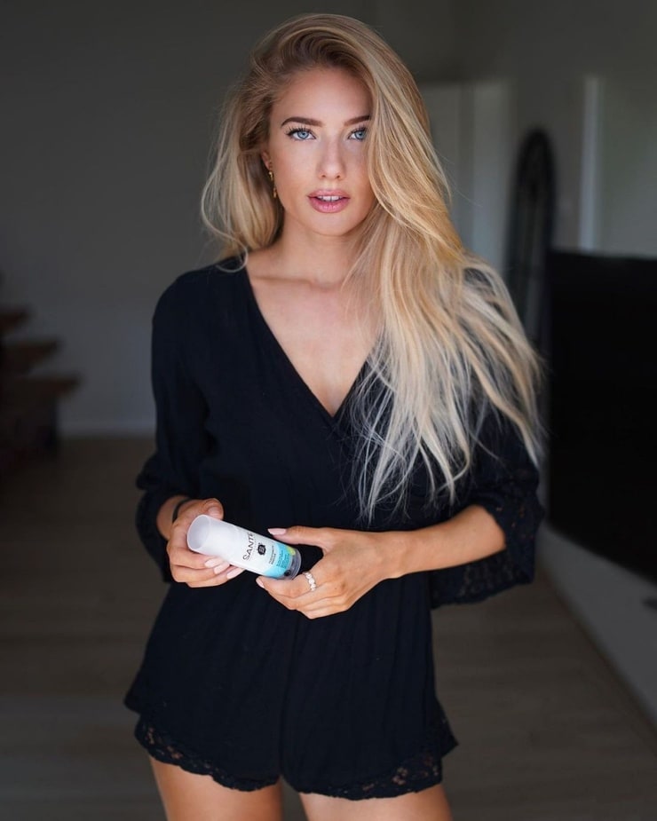 Alicia Schmidt Alicia Schmidt