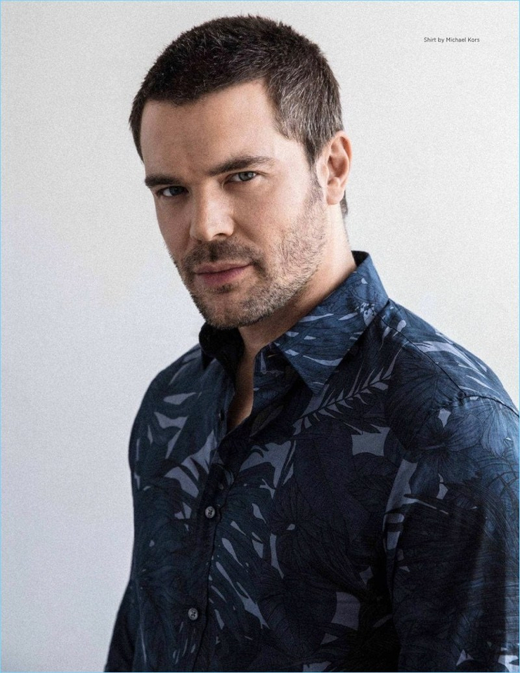 Charlie Weber