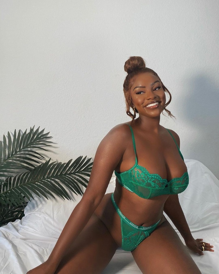 Savannah Perkins Savannah Perkins