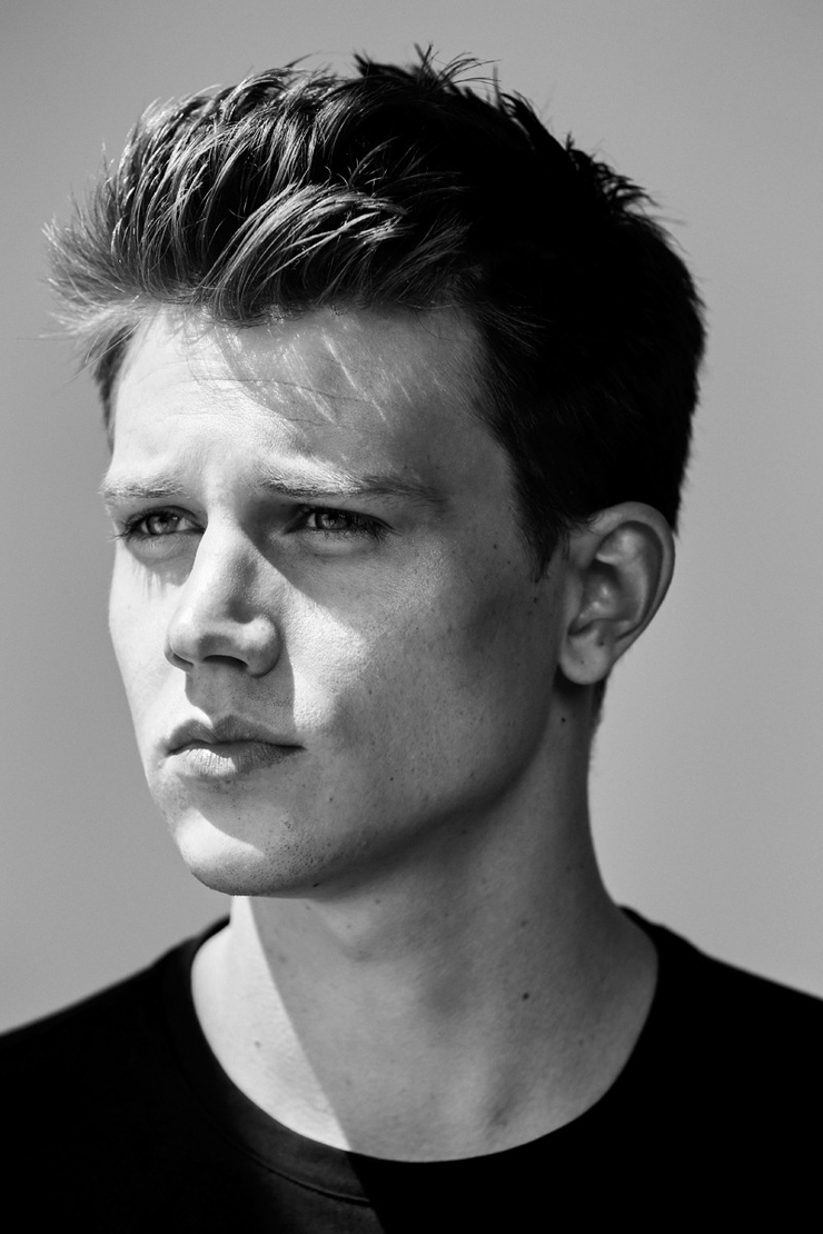 Picture Of Alex Saxon