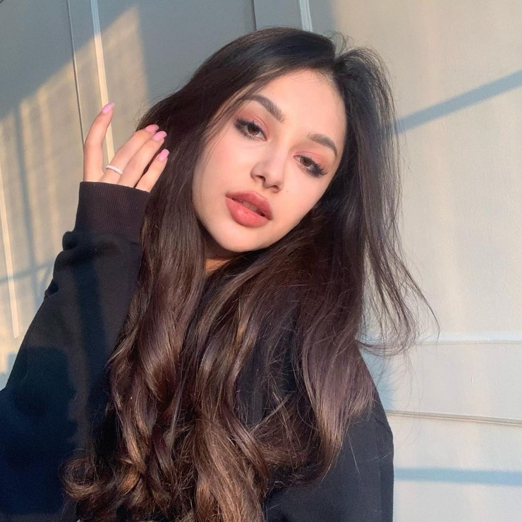 Anya Apalkova