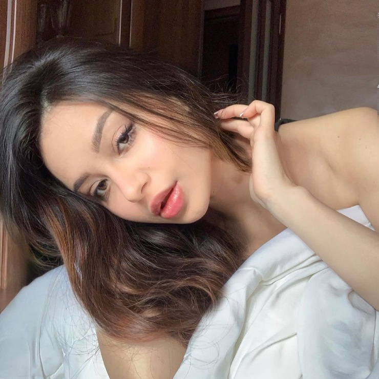 Anya Apalkova