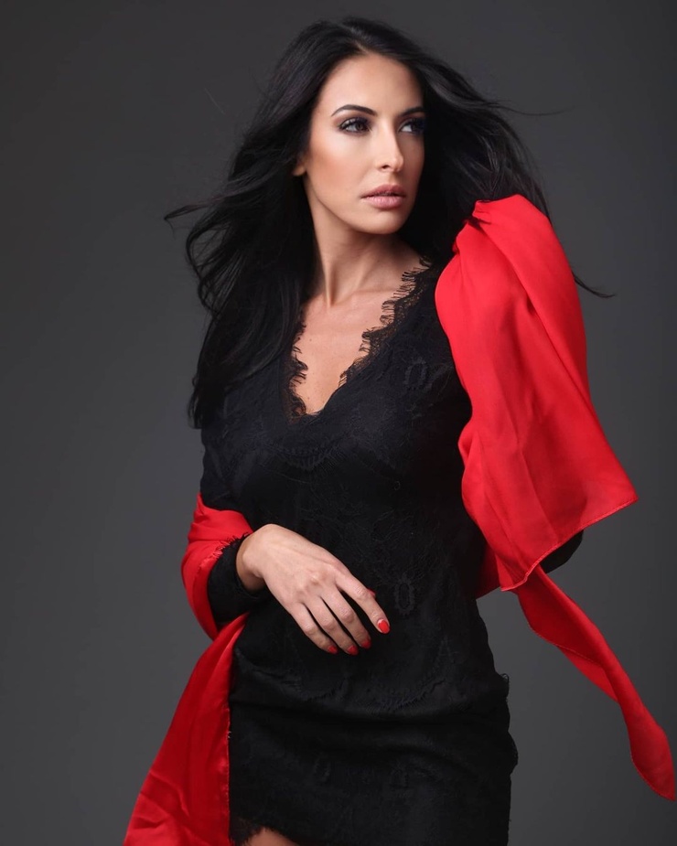 Moria Aharonov