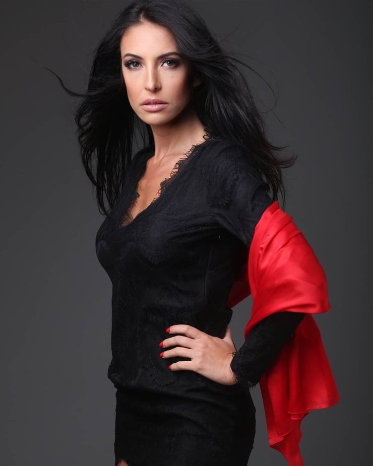 Moria Aharonov
