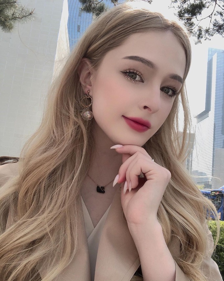Sasha (model)