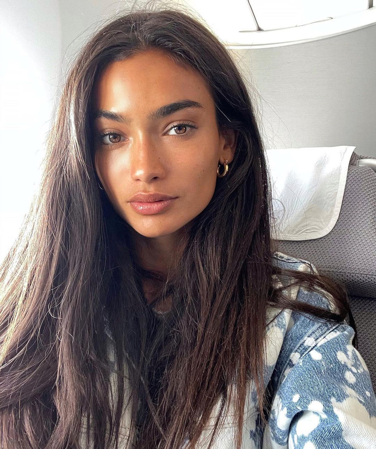 Kelly Gale Kelly Gale