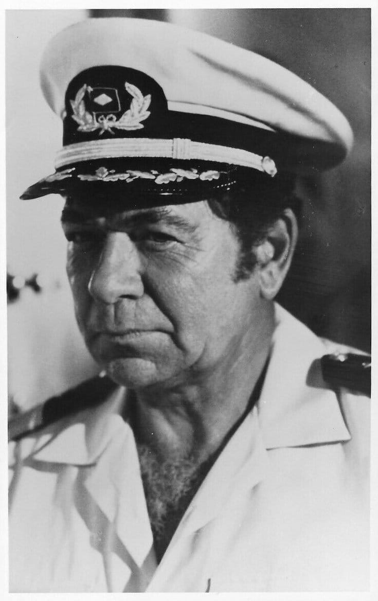 Claude Akins