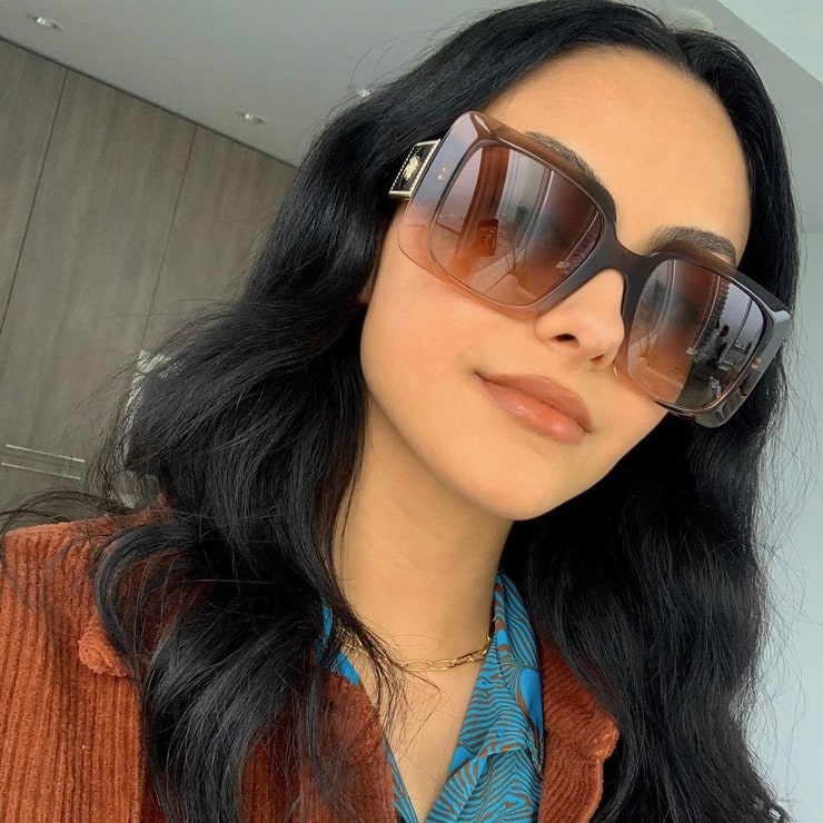 Camila Mendes