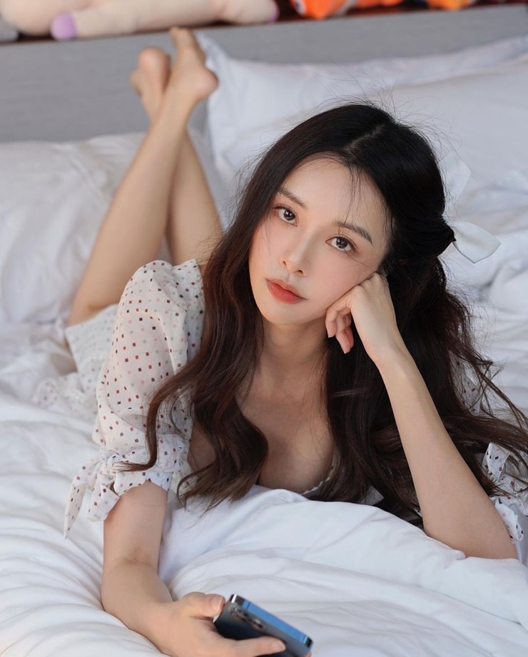 Cathryn Li Cathryn Li
