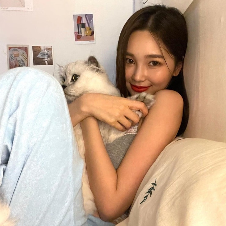 Shin Eun-ji