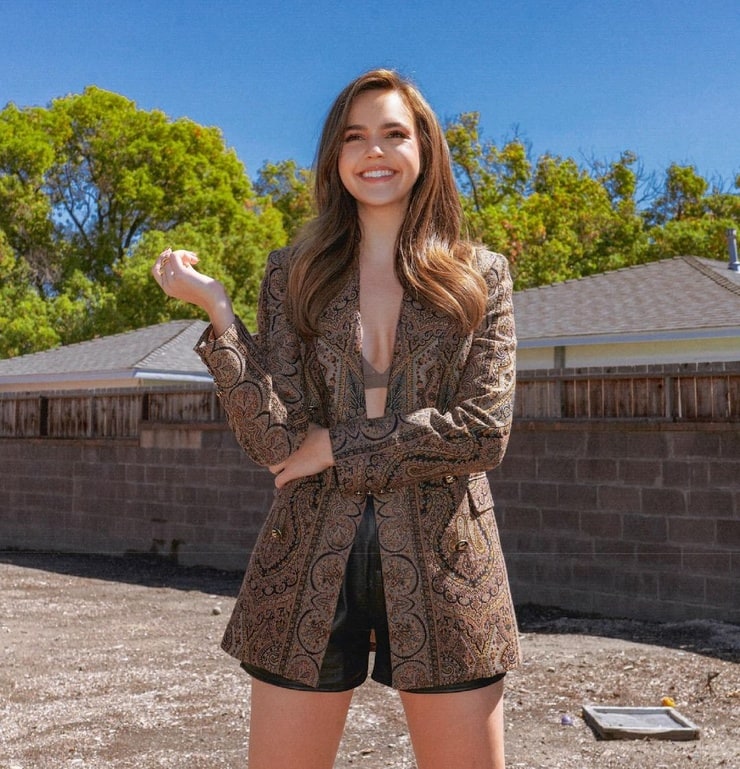 Bailee Madison