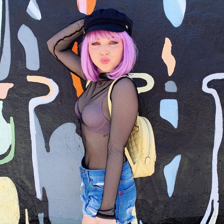 Sammi Hanratty Sammi Hanratty