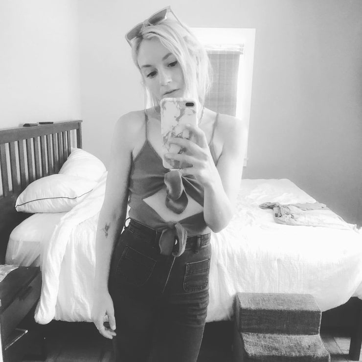 Emily Kinney image