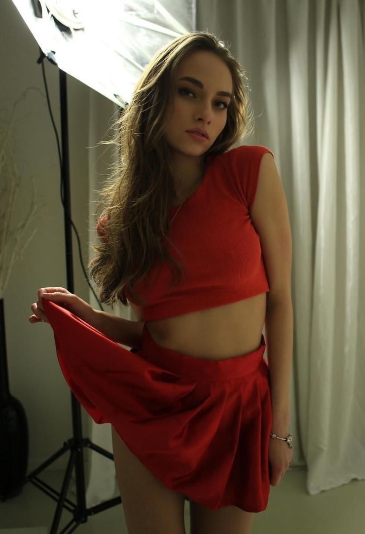 Katerina Ayvazova Katerina Ayvazova